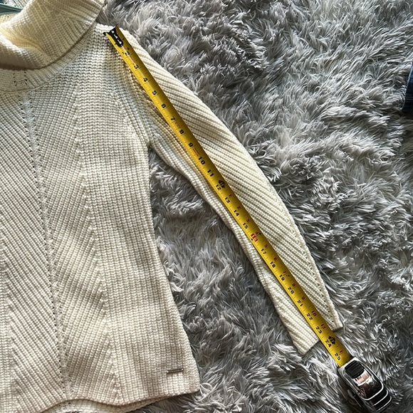 Wool turtle neck - Picture 7 of 7